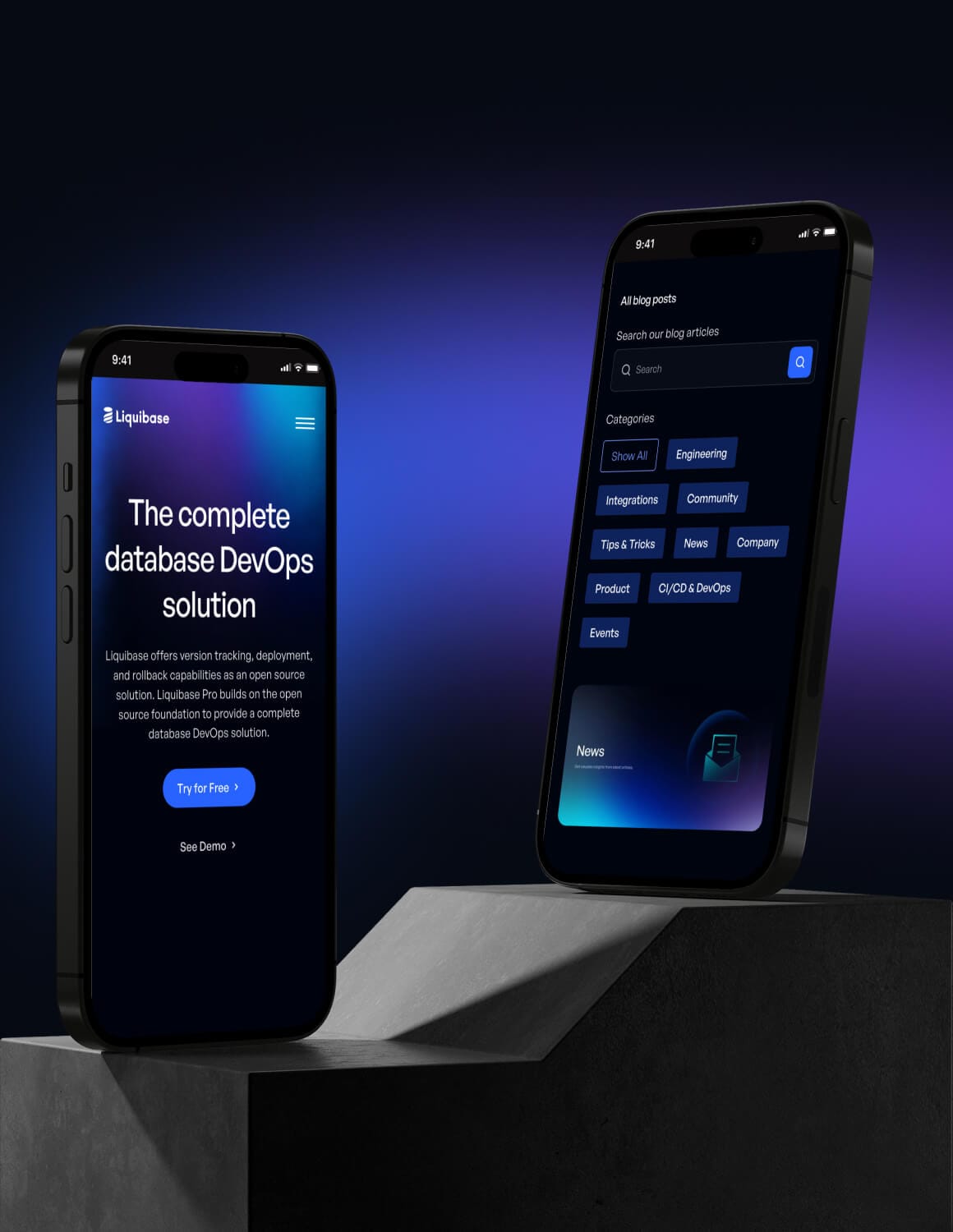 Liquibase website on two mobilephones